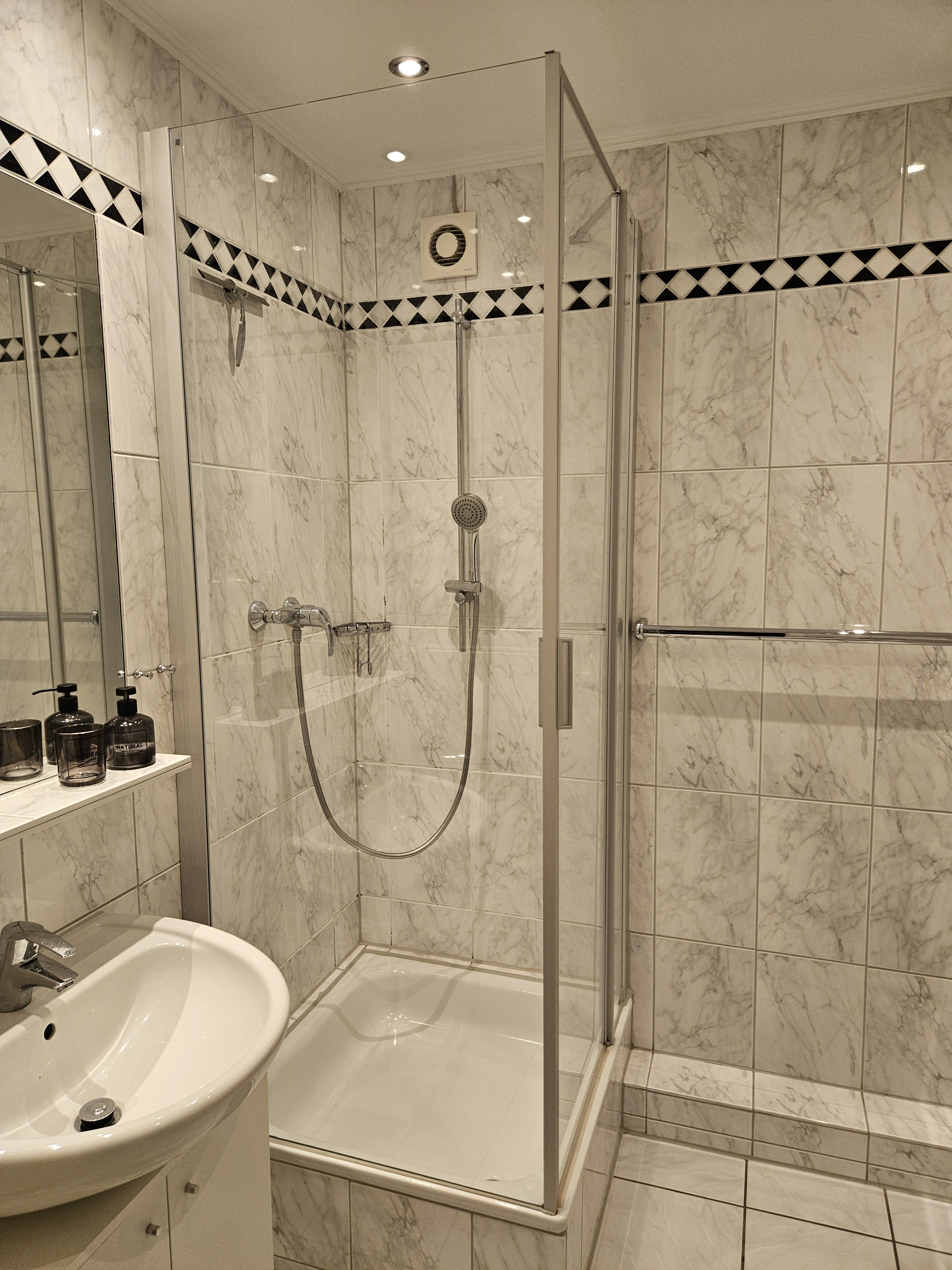 keine Beschreibung vorhanden