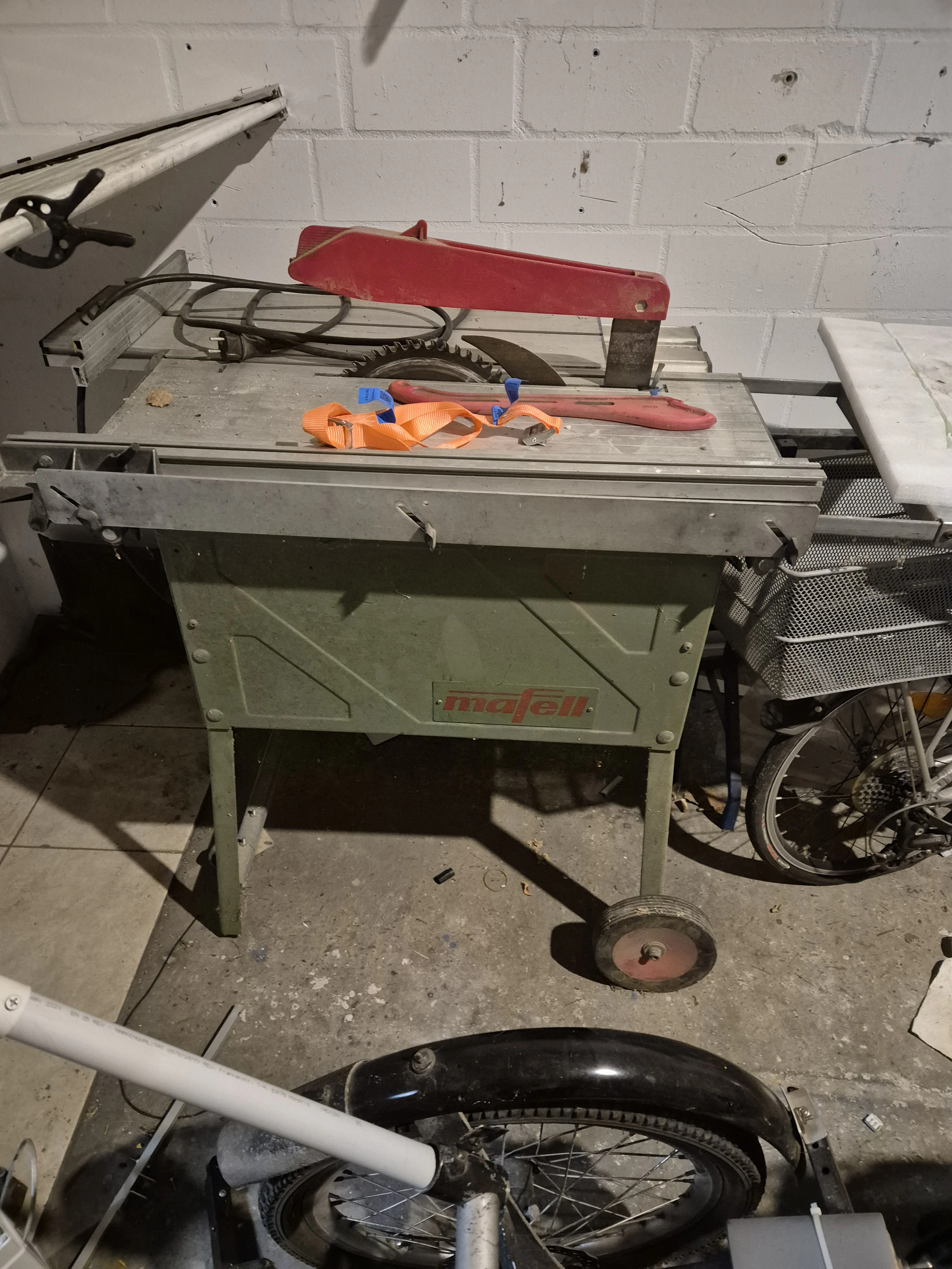 keine Beschreibung vorhanden